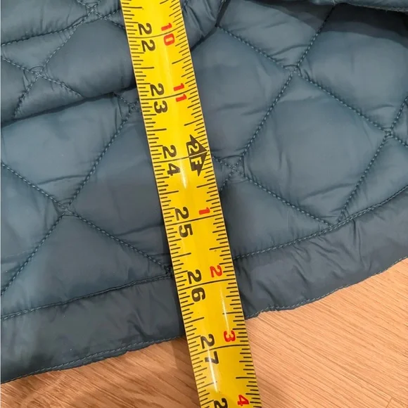 Athleta Whisper Featherless Puffer Quilted Full Zip - Picture 8 of 9